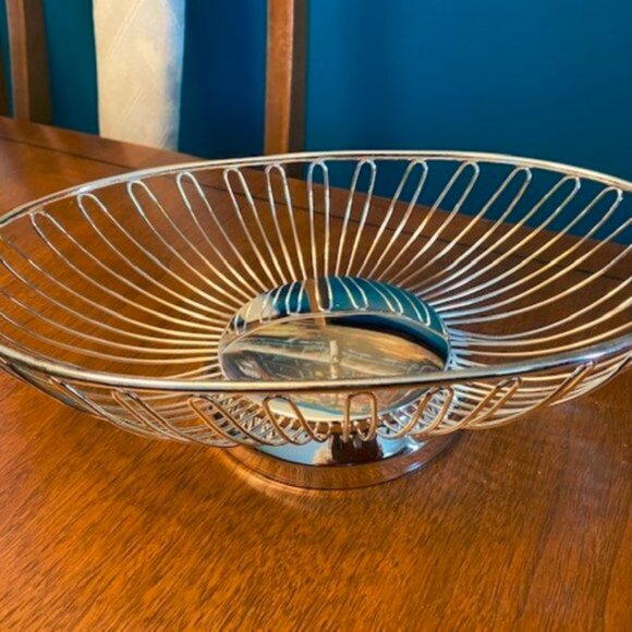 Brand New - Polished Chrome Wire Bread or Fruit Basket - Picture 1 of 2